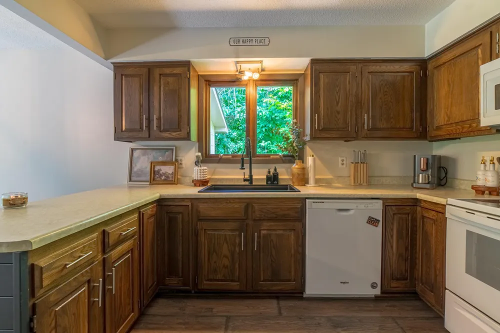 603 Old Highway 61 Hinckley, MN 55037