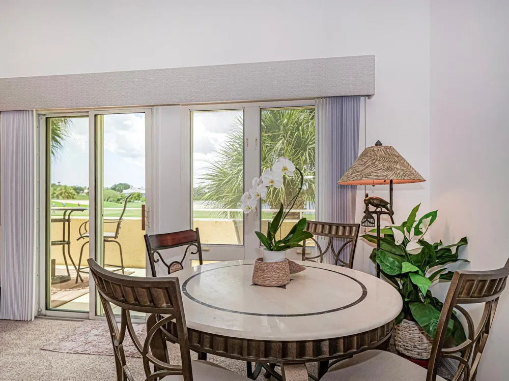5025 Harmony Circle #202 Vero Beach, FL 32967