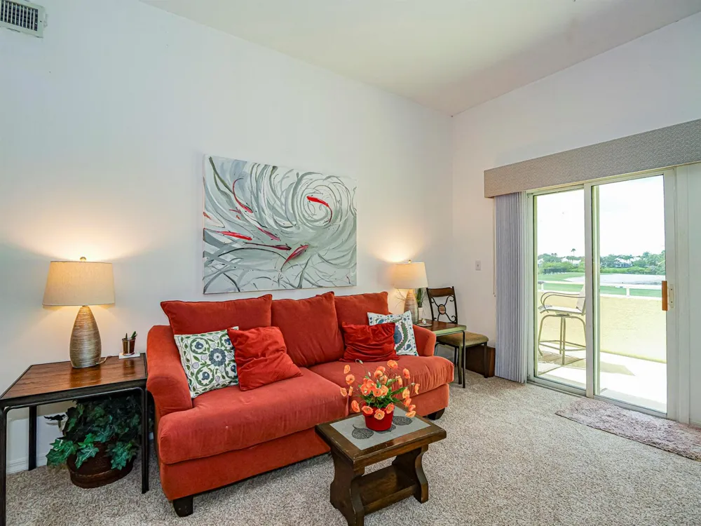 5025 Harmony Circle #202 Vero Beach, FL 32967