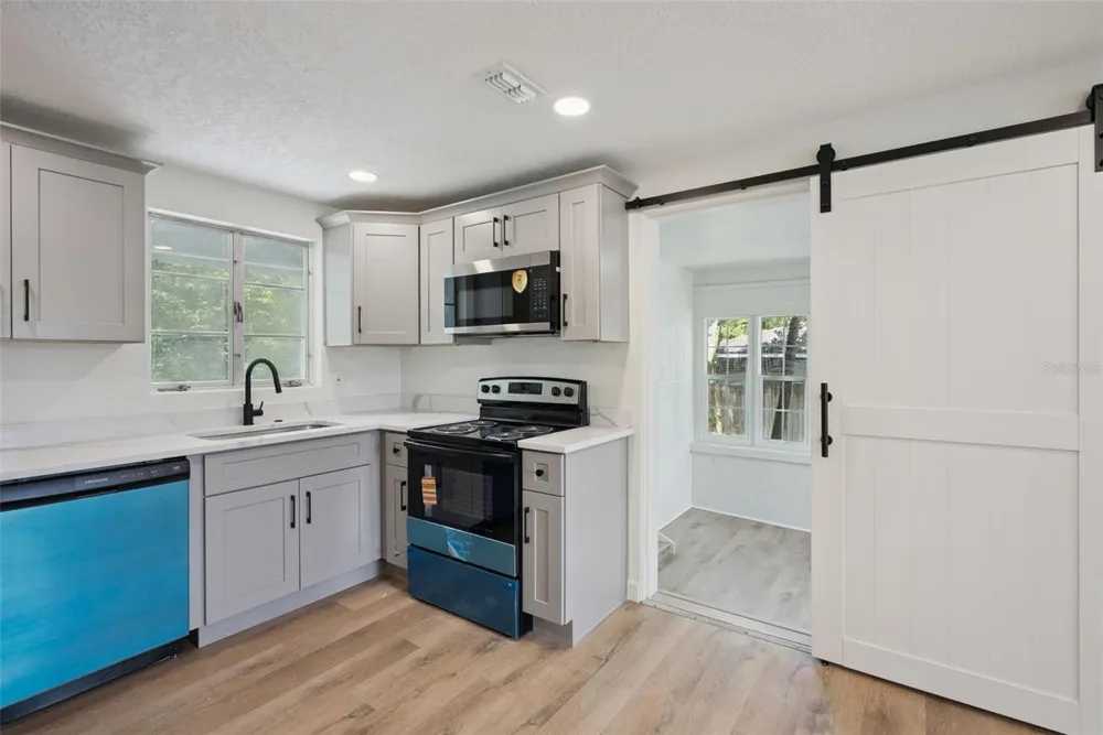 137 LUCERNE DRIVE Debary, FL 32713