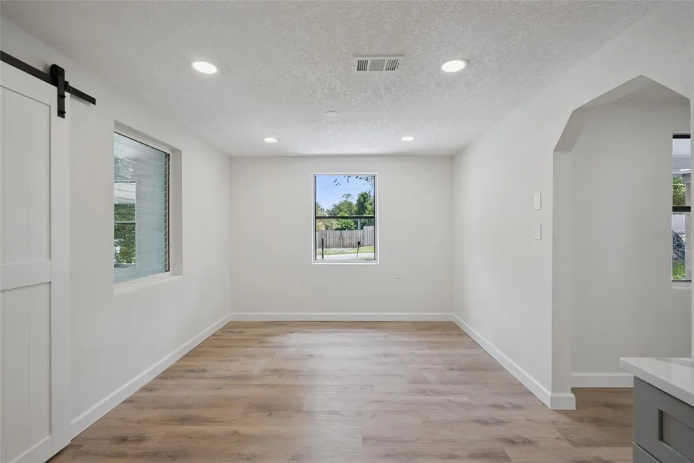 137 LUCERNE DRIVE Debary, FL 32713