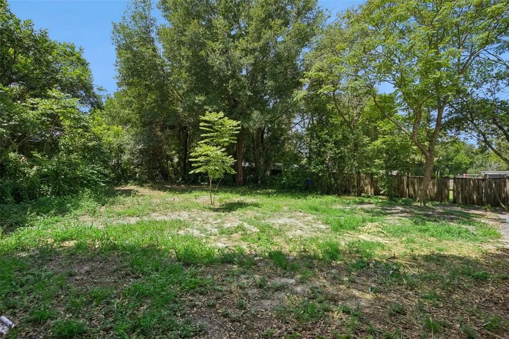 137 LUCERNE DRIVE Debary, FL 32713