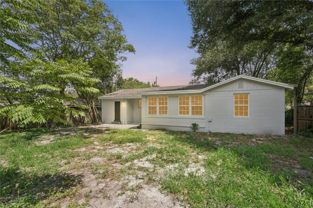 137 LUCERNE DRIVE Debary, FL 32713