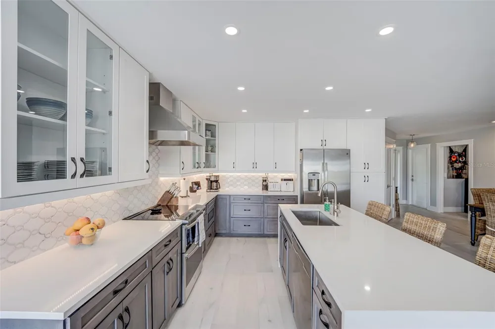 5204 TOWER DRIVE Cape Coral, FL 33904