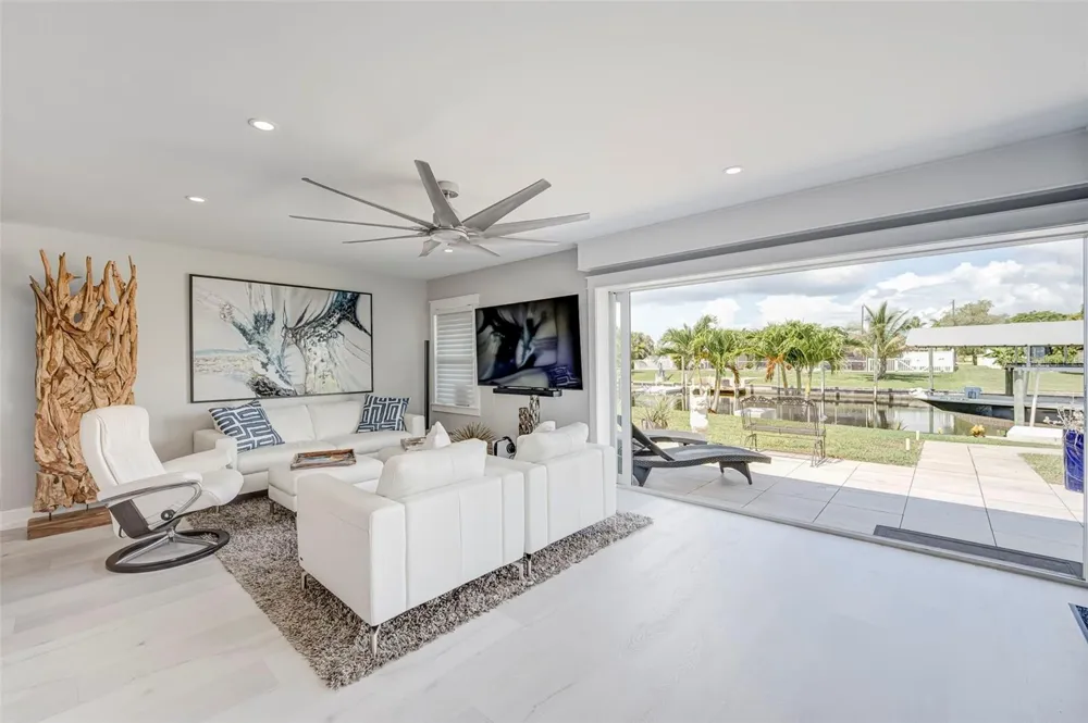 5204 TOWER DRIVE Cape Coral, FL 33904
