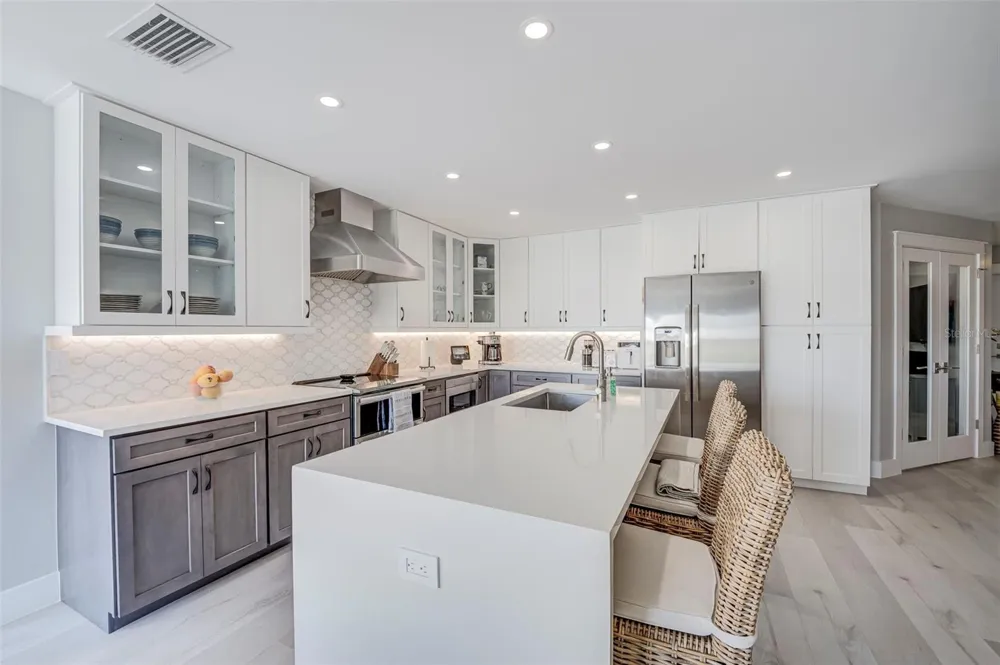 5204 TOWER DRIVE Cape Coral, FL 33904