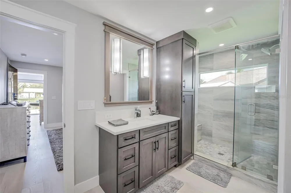 5204 TOWER DRIVE Cape Coral, FL 33904