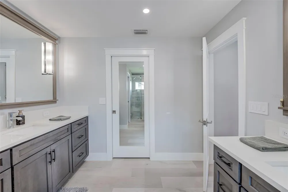 5204 TOWER DRIVE Cape Coral, FL 33904