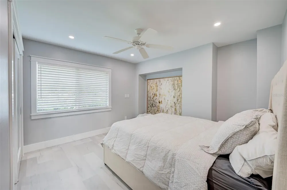 5204 TOWER DRIVE Cape Coral, FL 33904