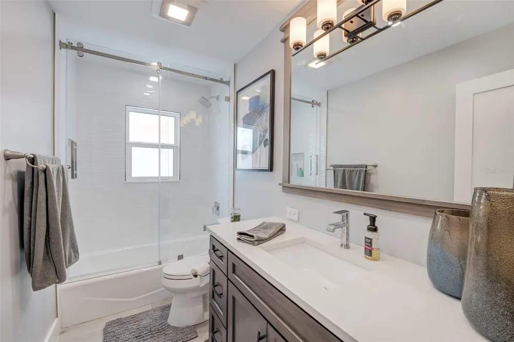 5204 TOWER DRIVE Cape Coral, FL 33904