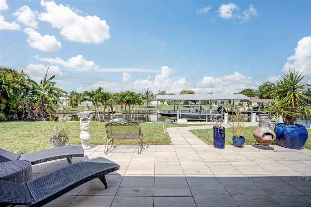 5204 TOWER DRIVE Cape Coral, FL 33904