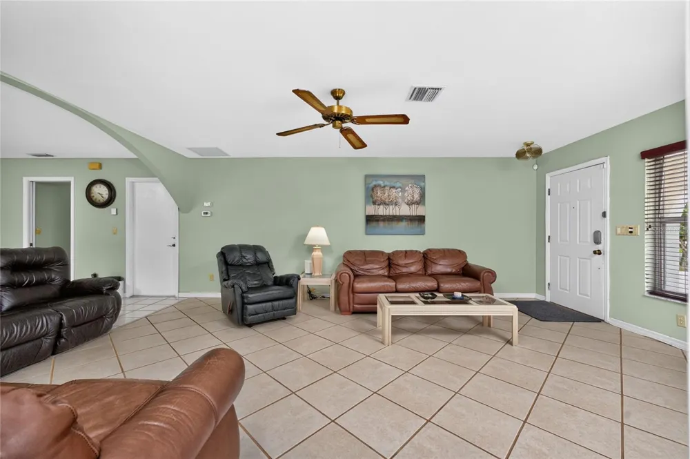 1458 STRADA D ARGENTO Venice, FL 34292