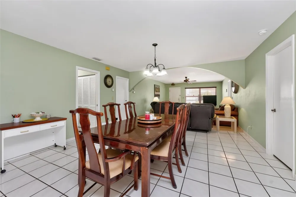 1458 STRADA D ARGENTO Venice, FL 34292