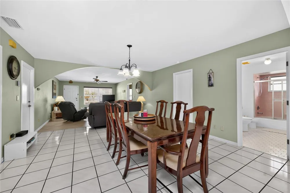 1458 STRADA D ARGENTO Venice, FL 34292