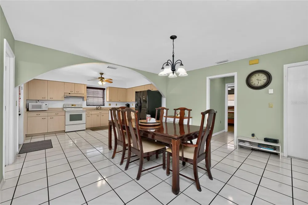1458 STRADA D ARGENTO Venice, FL 34292