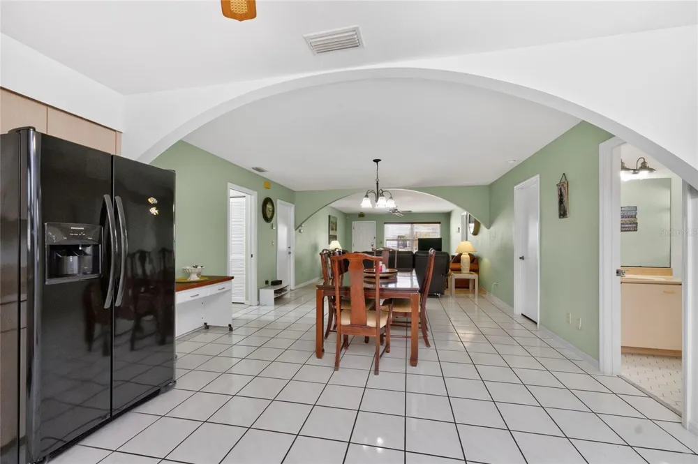 1458 STRADA D ARGENTO Venice, FL 34292