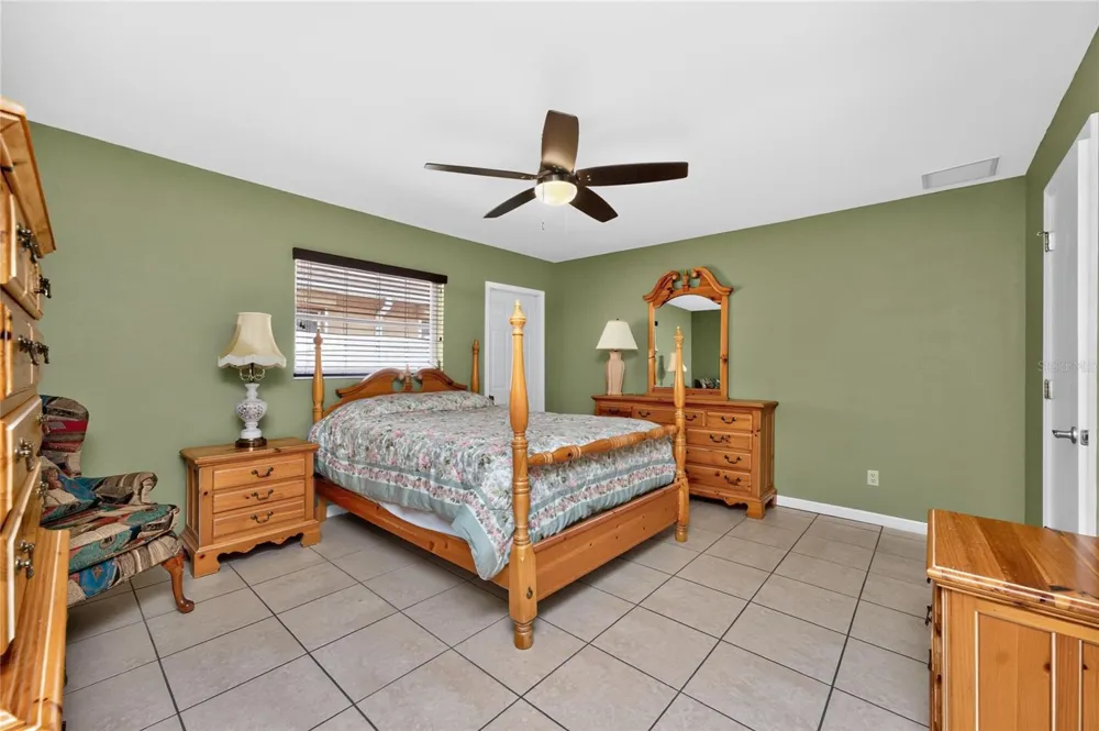 1458 STRADA D ARGENTO Venice, FL 34292