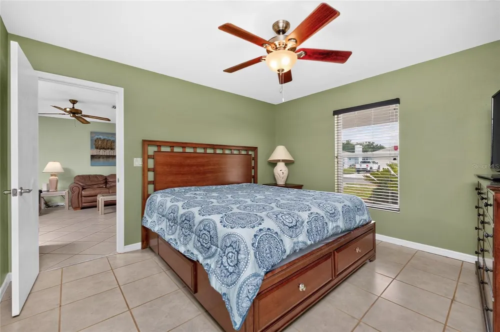 1458 STRADA D ARGENTO Venice, FL 34292