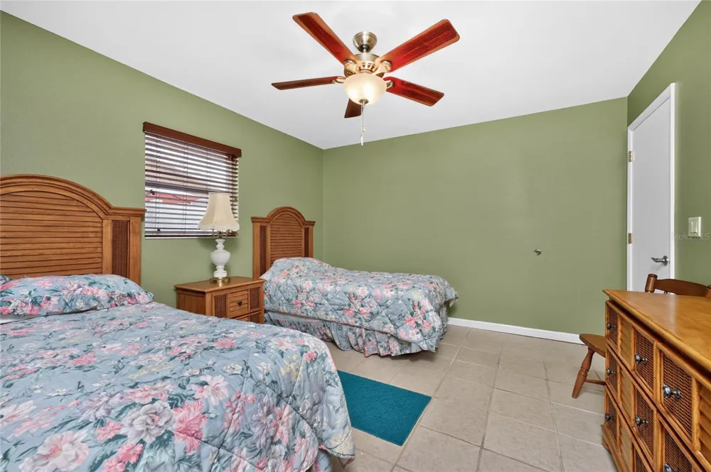1458 STRADA D ARGENTO Venice, FL 34292