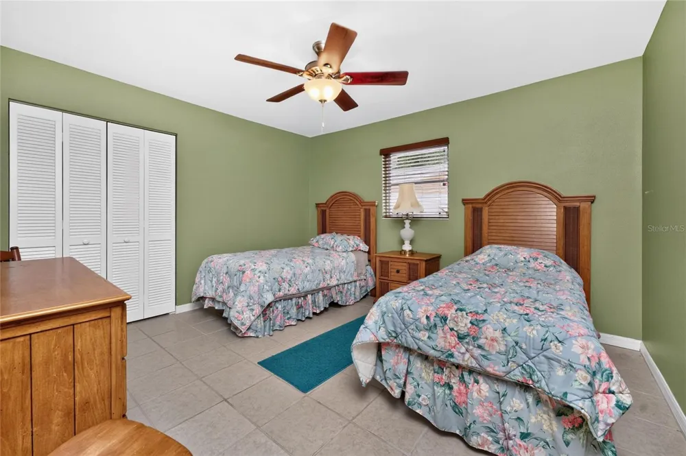 1458 STRADA D ARGENTO Venice, FL 34292