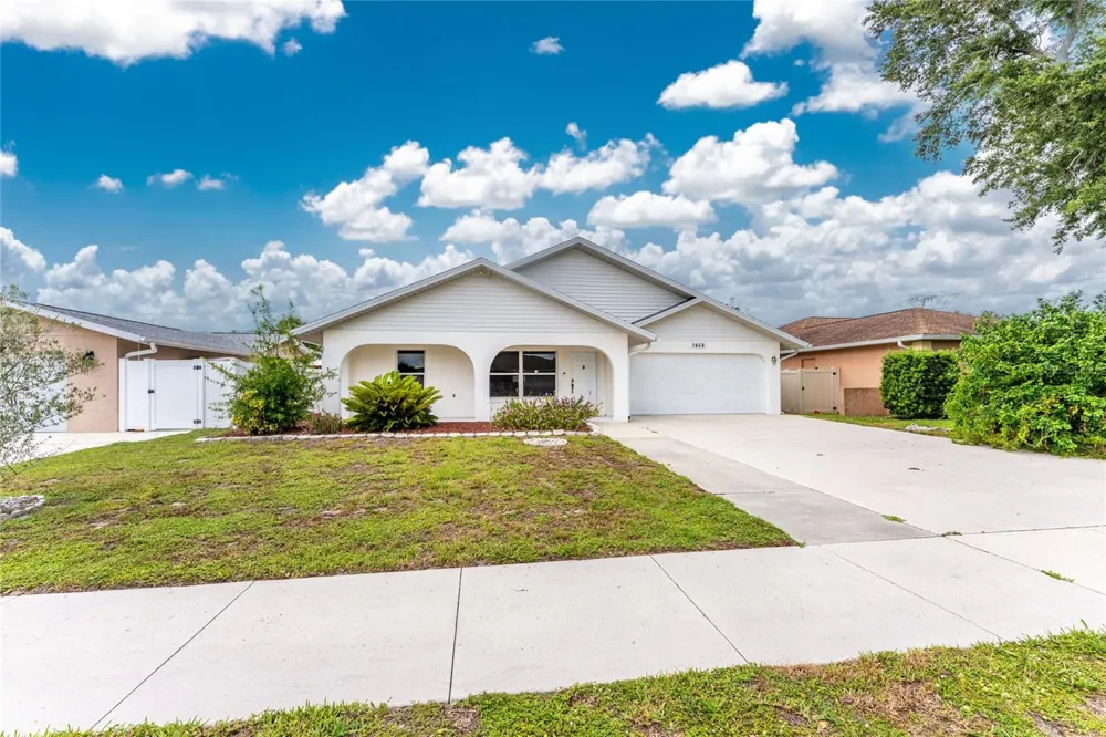 1458 STRADA D ARGENTO Venice, FL 34292
