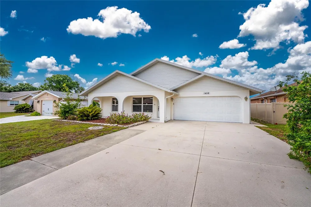 1458 STRADA D ARGENTO Venice, FL 34292