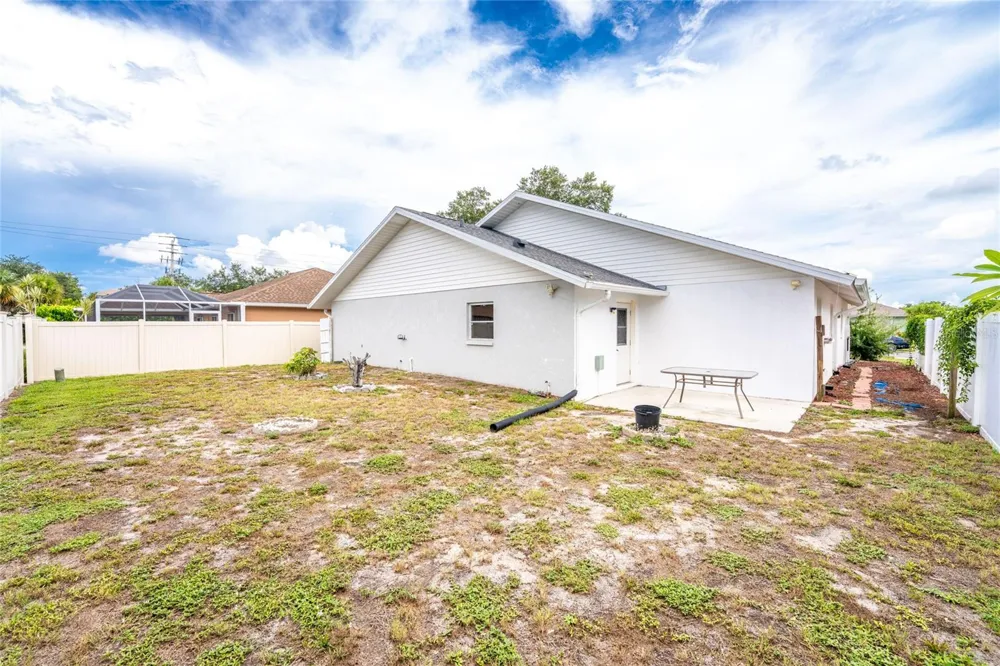 1458 STRADA D ARGENTO Venice, FL 34292