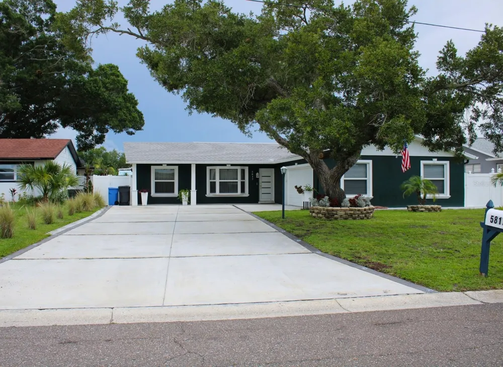 5817 TAMPA SHORES BOULEVARD Tampa, FL 33615