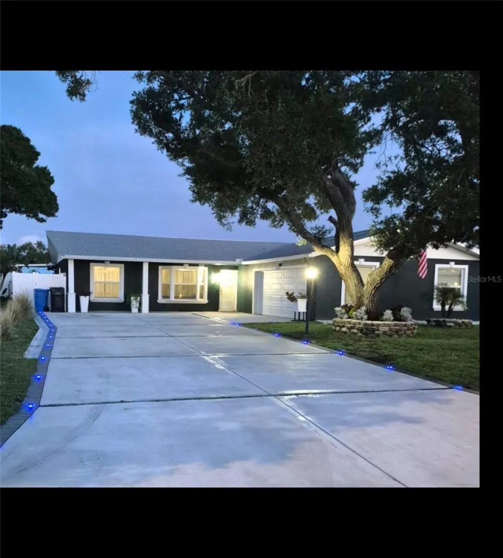 5817 TAMPA SHORES BOULEVARD Tampa, FL 33615