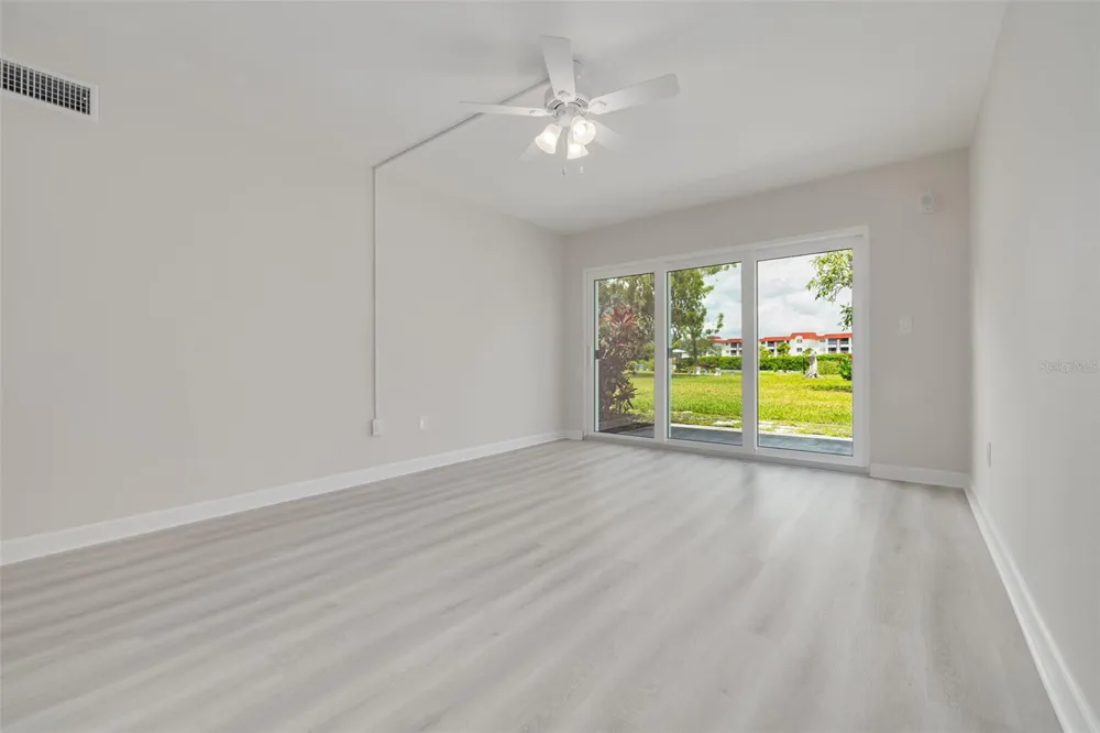 4550 OVERLOOK DRIVE NE #155 St Petersburg, FL 33703