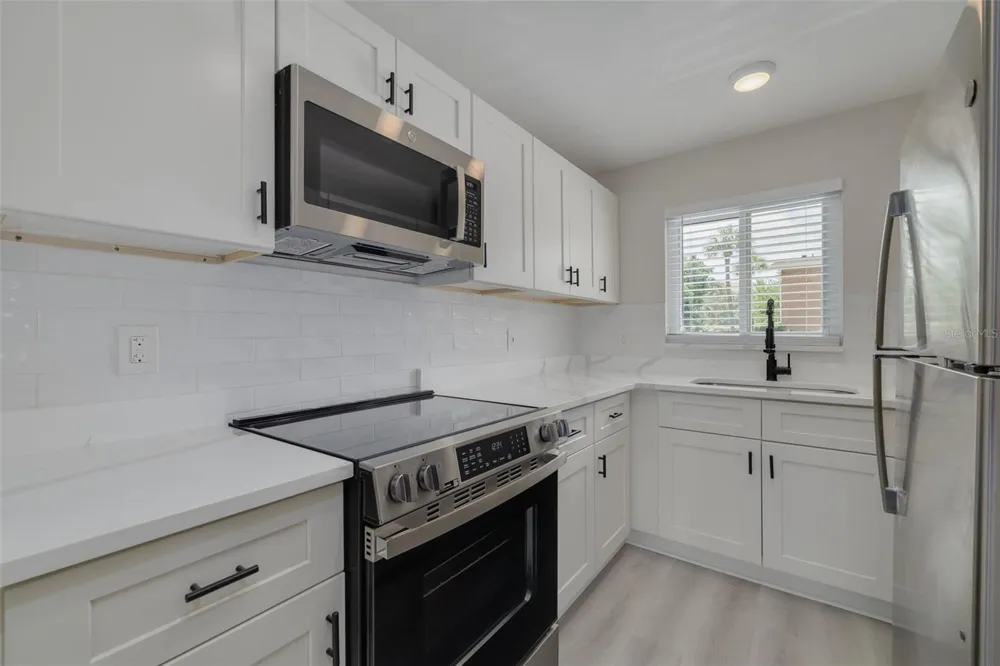 4550 OVERLOOK DRIVE NE #155 St Petersburg, FL 33703