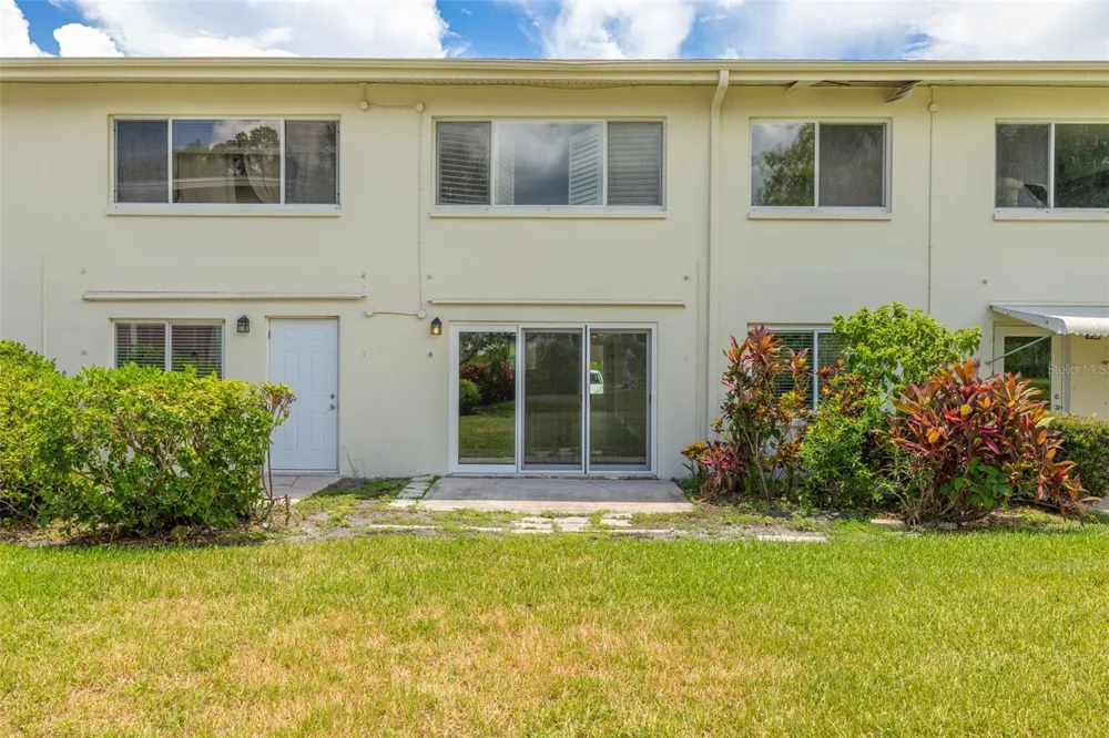 4550 OVERLOOK DRIVE NE #155 St Petersburg, FL 33703