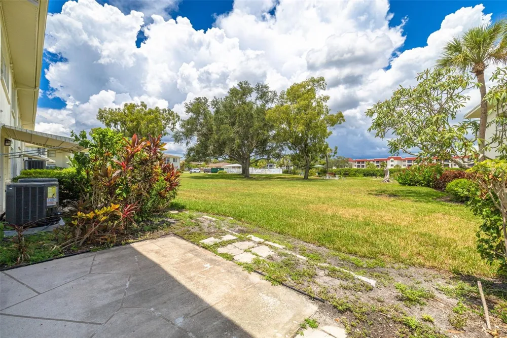 4550 OVERLOOK DRIVE NE #155 St Petersburg, FL 33703