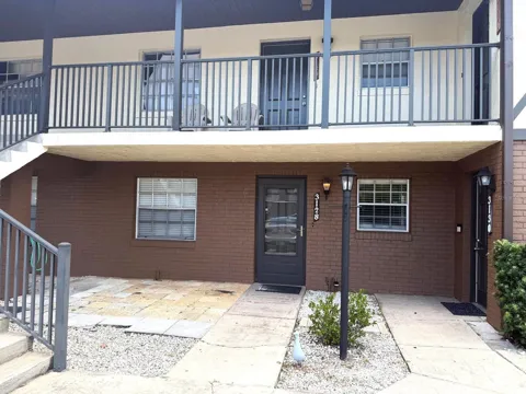 3128 SIR HAMILTON CIRCLE #4