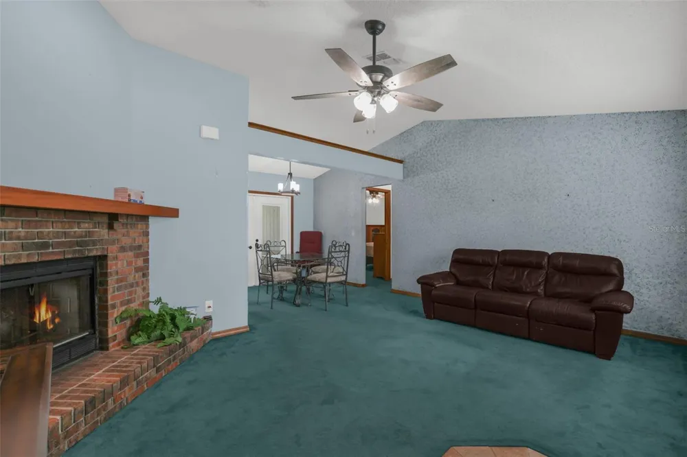 1762 HOWLAND BOULEVARD Deltona, FL 32738