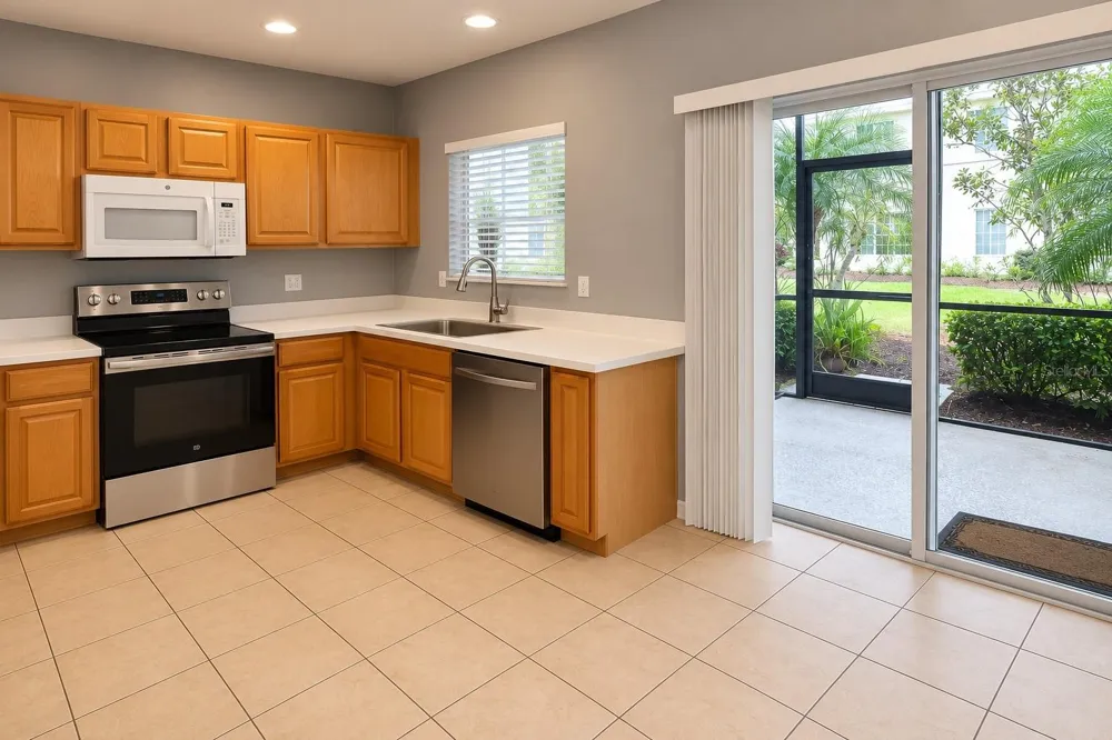 215 CAPE HARBOUR LOOP #103 Bradenton, FL 34212