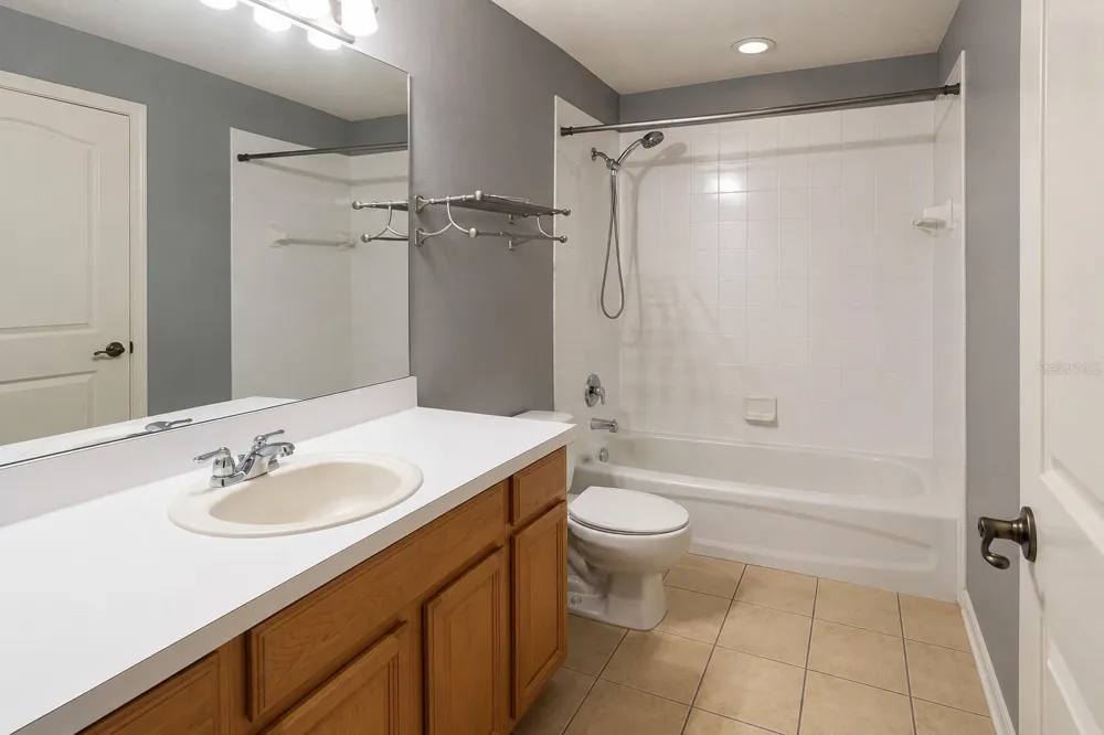 215 CAPE HARBOUR LOOP #103 Bradenton, FL 34212