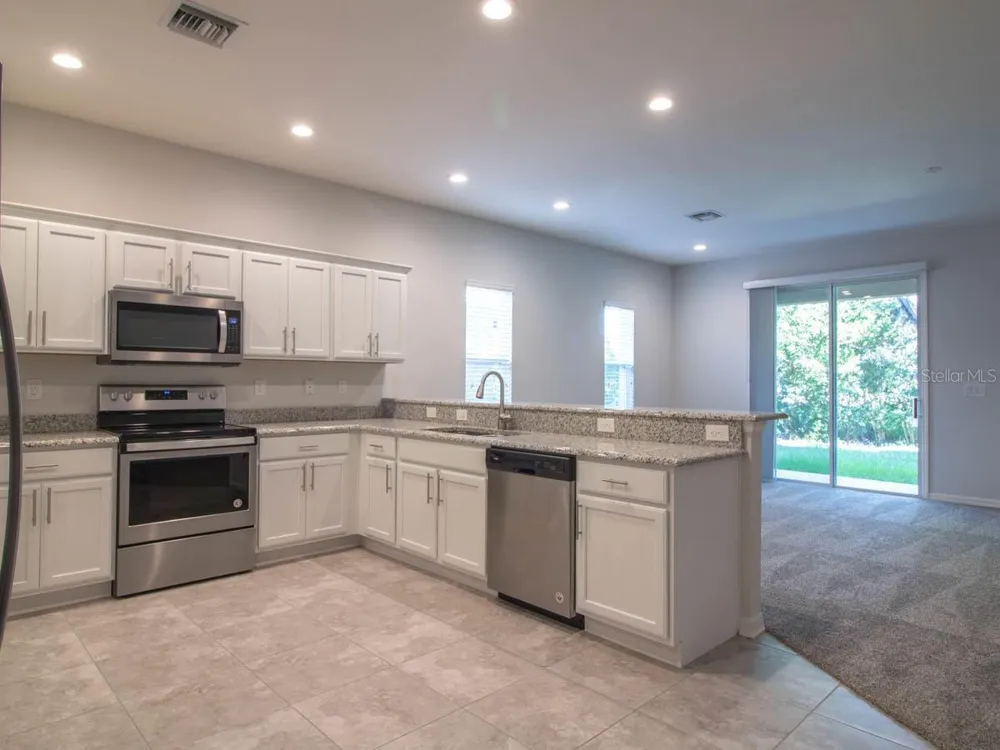 1097 GRANTHAM DRIVE Sarasota, FL 34234