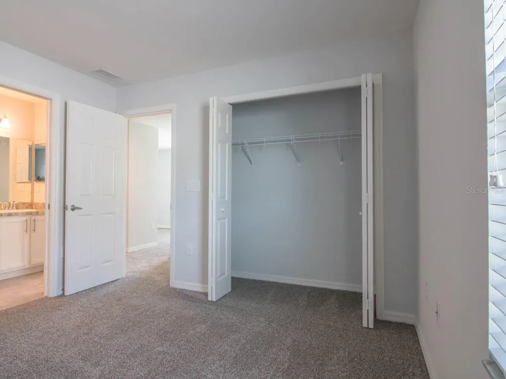 1097 GRANTHAM DRIVE Sarasota, FL 34234