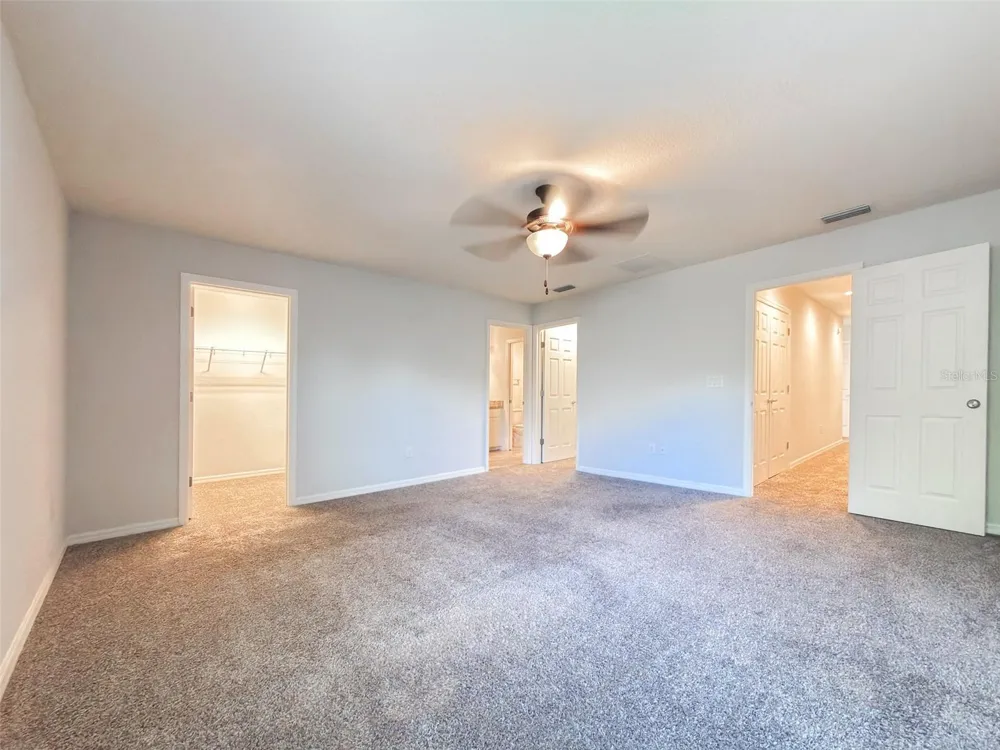 1097 GRANTHAM DRIVE Sarasota, FL 34234