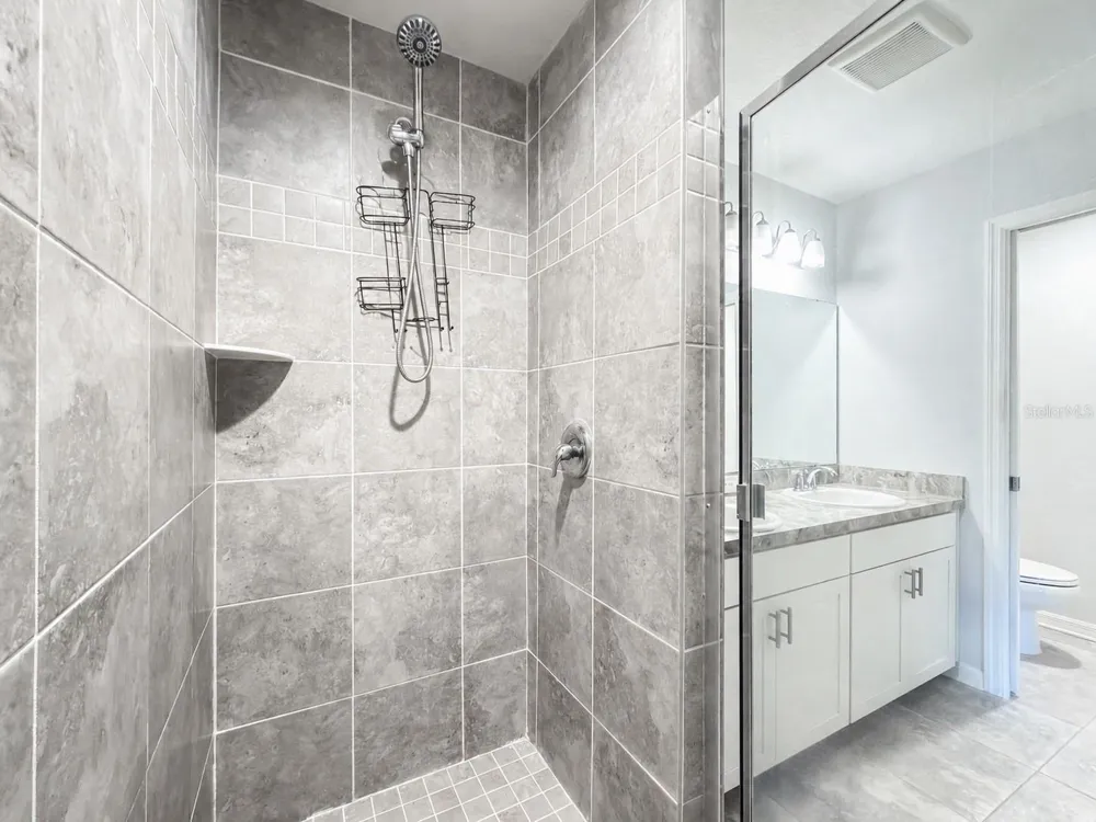 1097 GRANTHAM DRIVE Sarasota, FL 34234