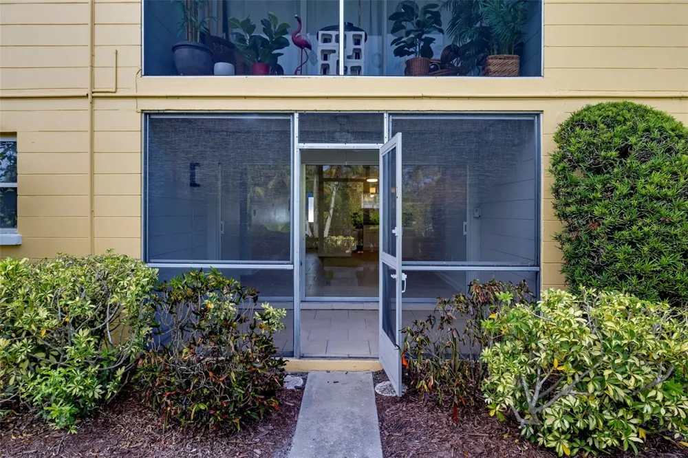 2155 WOOD STREET #A14 Sarasota, FL 34237