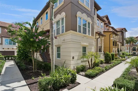 1016 PARMA CIRCLE