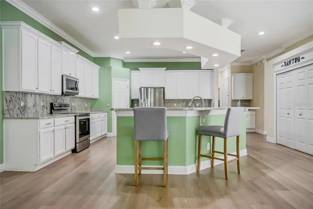 8615 WARWICK SHORE CROSSING Orlando, FL 32829