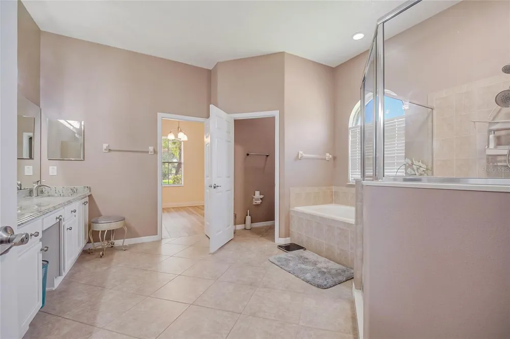 8615 WARWICK SHORE CROSSING Orlando, FL 32829