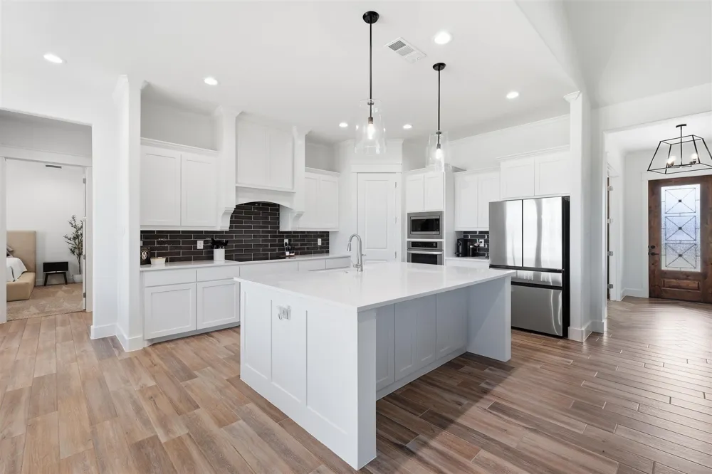 901 Medaris Way Azle, TX 76020