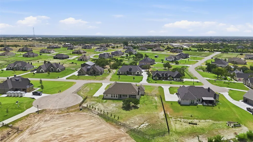 901 Medaris Way Azle, TX 76020