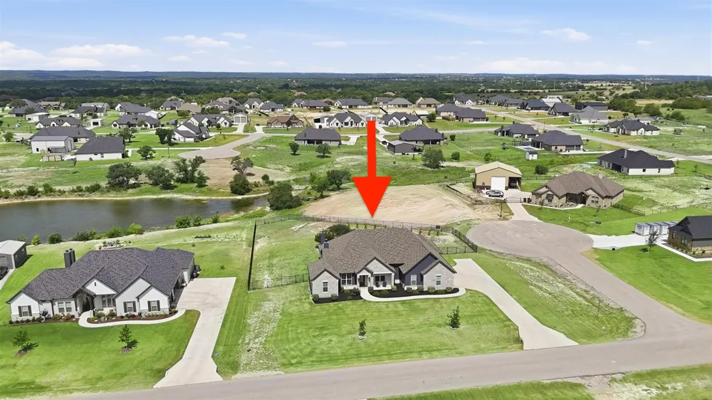 901 Medaris Way Azle, TX 76020