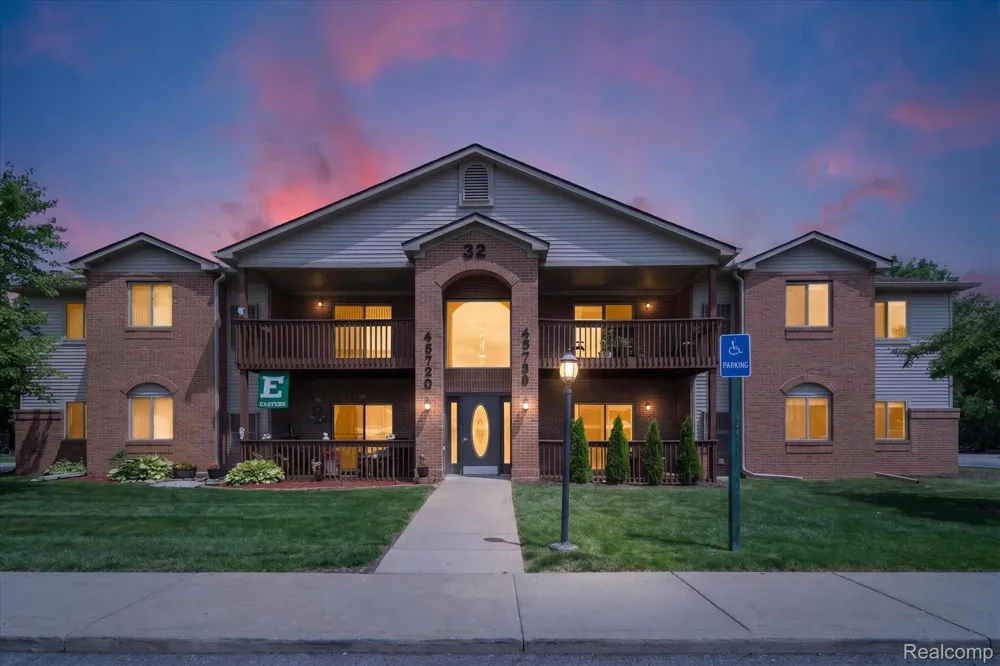 45720 Prairiegrass Court Van Buren Charter Township, MI 48111