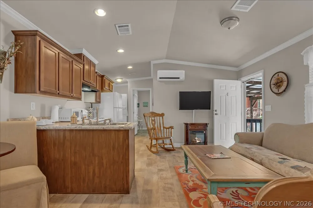 14380 Creager Road Mounds, OK 74047